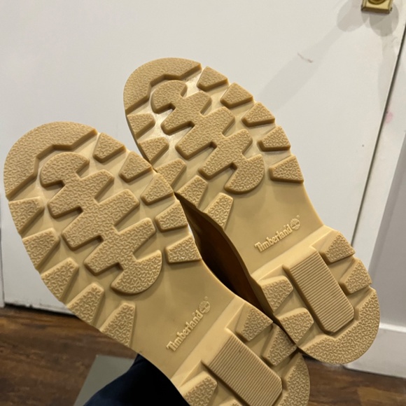 Tan Timberland Boots, Size 10 - Picture 6 of 8